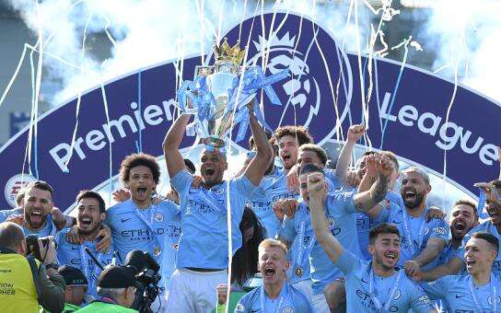 的激烈竞争 的激烈竞争